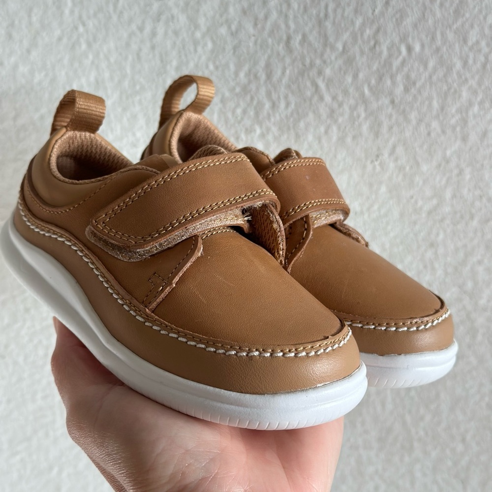 Clarks Crest Ember Toddler -6 1/2 US